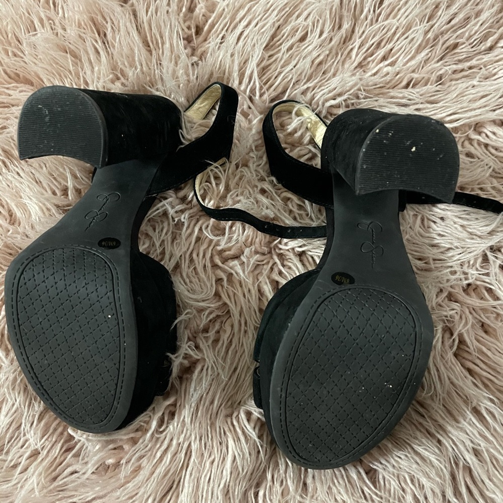Black Heels - Picture 3 of 3